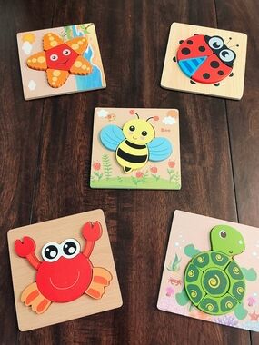 Children's Wooden Animal Puzzle Set - Colorful Red, Yellow, Green Pieces